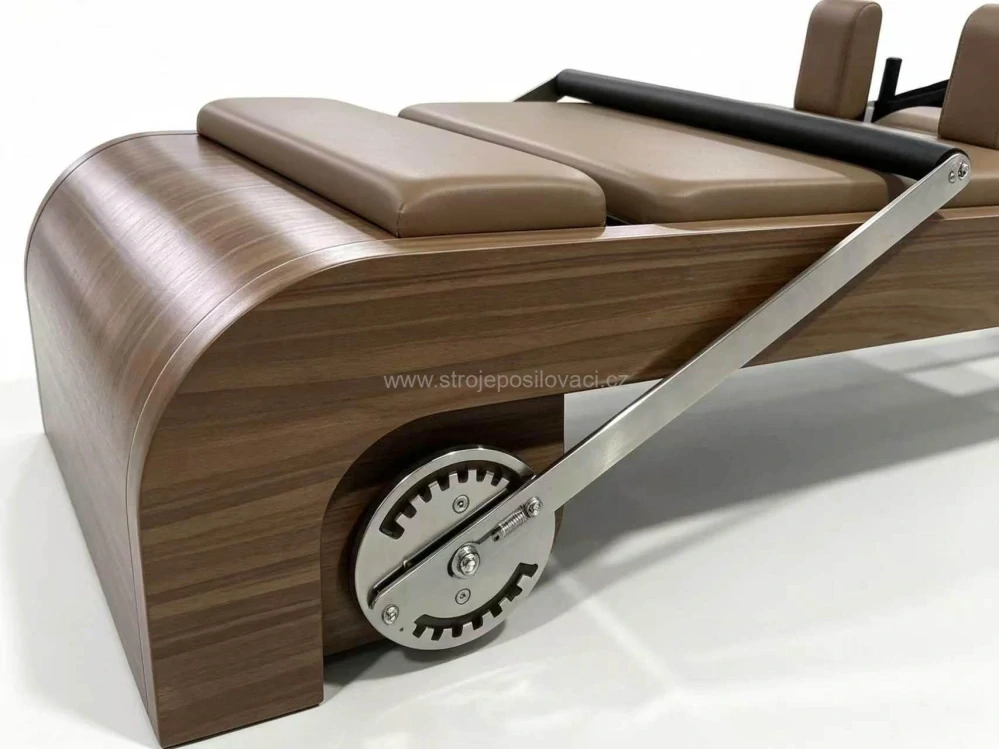 PILATES WALNUT WOOD REFORMER 03